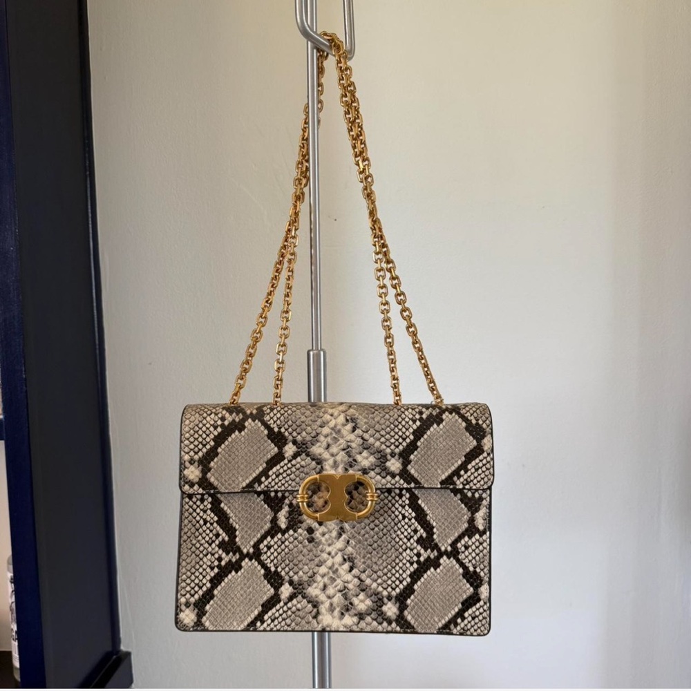Tory Burch Cream and Black Shoulder Bag with Chain Strap